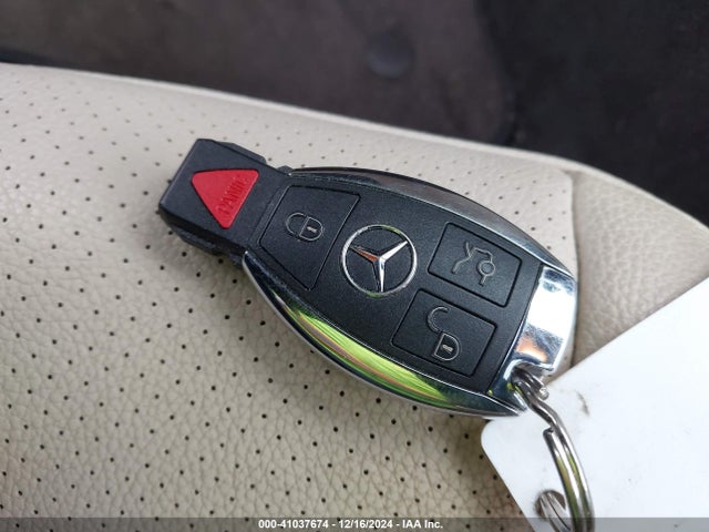 WDCGG8JB2EG329865 Mercedes-Benz Glk 350 4matic