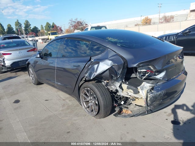 2023 TESLA MODEL 3 5YJ3E1EA5PF638360 Photo 2