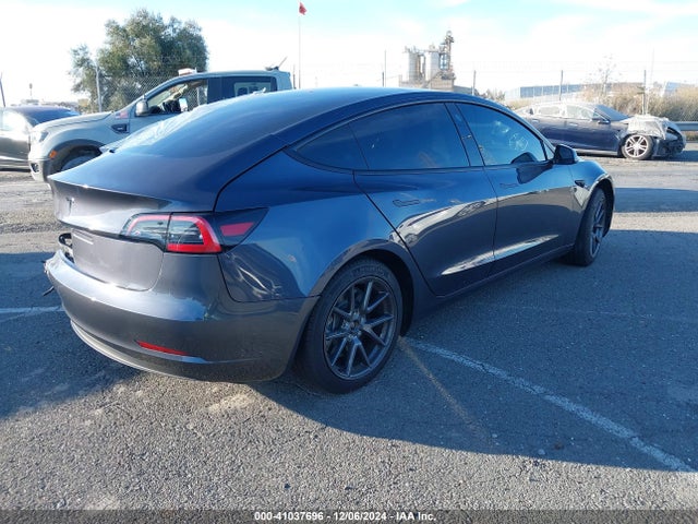2023 TESLA MODEL 3 5YJ3E1EA5PF638360 Photo 3