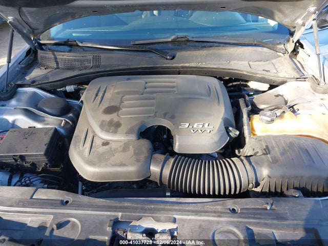 2C3CCAEG5FH792266 Chrysler 300C