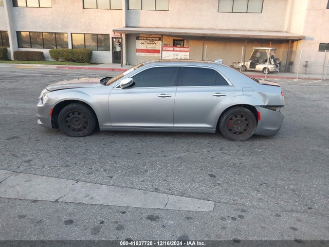 2C3CCAEG5FH792266 Chrysler 300C