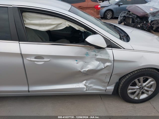 Hyundai Sonata 2016 5NPE24AF9GH417818 Image 6
