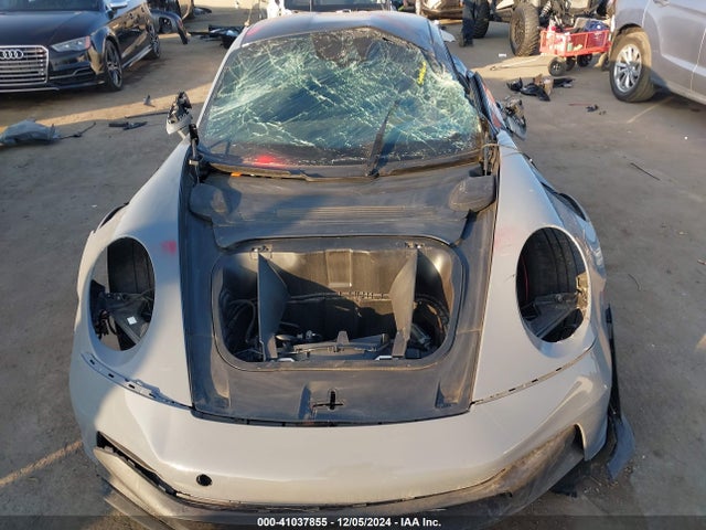 WP0AF2A9XRS272181 Porsche 911