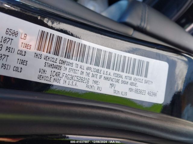 1C4RJFAG3KC528216 Jeep Grand Cherokee Laredo