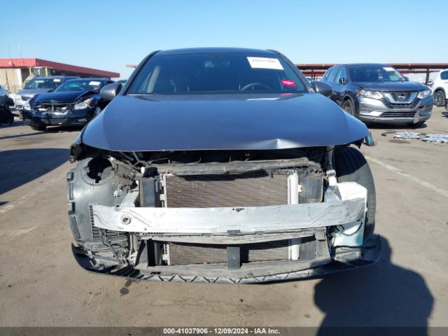 WDD3G4EB0KW027716 Mercedes-Benz A 220