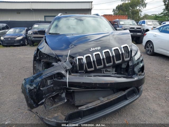 1C4PJLCB3JD539765 Jeep Cherokee Latitude Fwd
