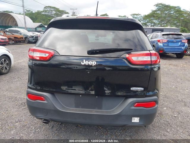 1C4PJLCB3JD539765 Jeep Cherokee Latitude Fwd
