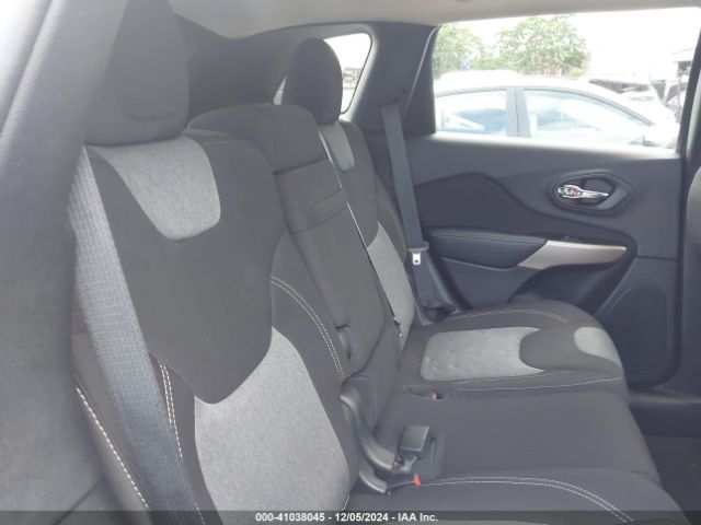 1C4PJLCB3JD539765 Jeep Cherokee Latitude Fwd