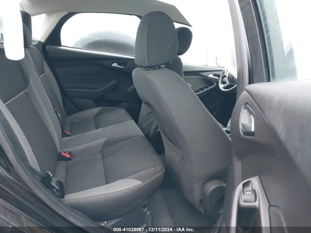 Ford FOCUS SE 2014 1FADP3F27EL421829 Image 8