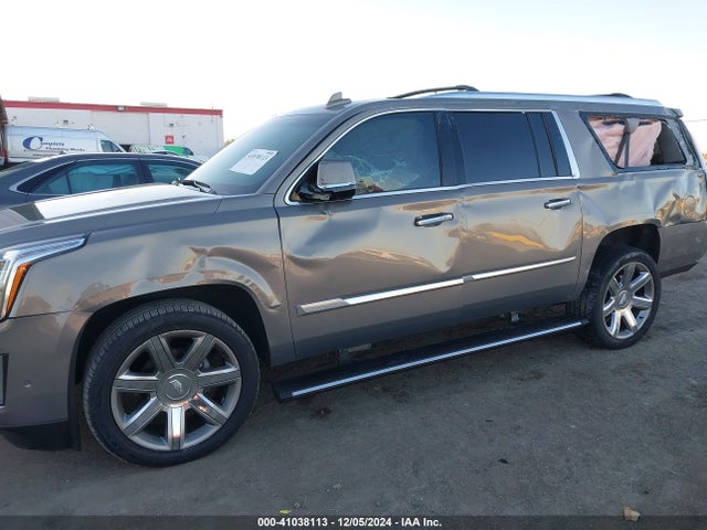 2018 CADILLAC ESCALADE ESV 1GYS4JKJ1JR342458 Photo 5