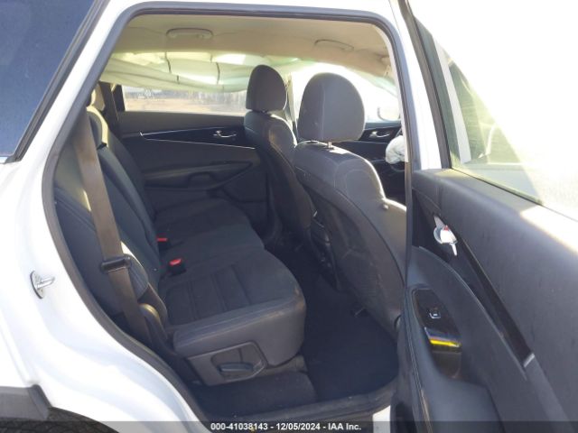 5XYPGDA58KG457017 KIA Sorento 3.3l Lx