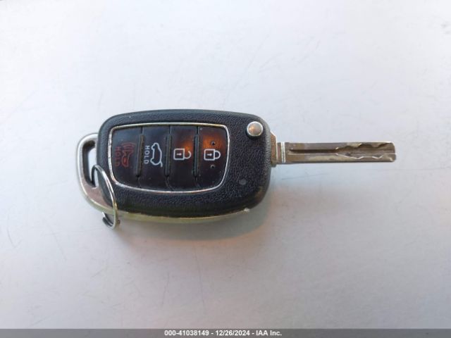 KM8J23A42GU126571 Hyundai TUCSON SE