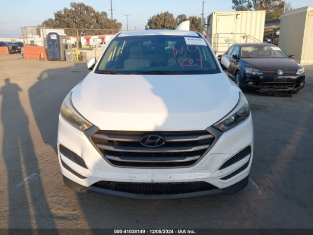 KM8J23A42GU126571 Hyundai TUCSON SE