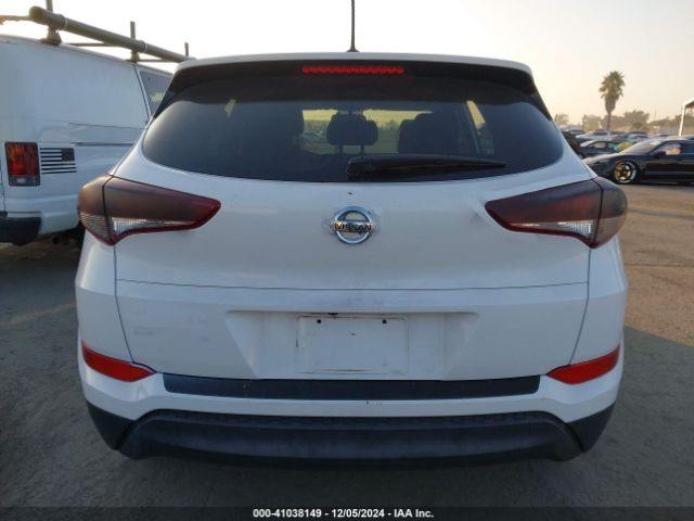 KM8J23A42GU126571 Hyundai TUCSON SE
