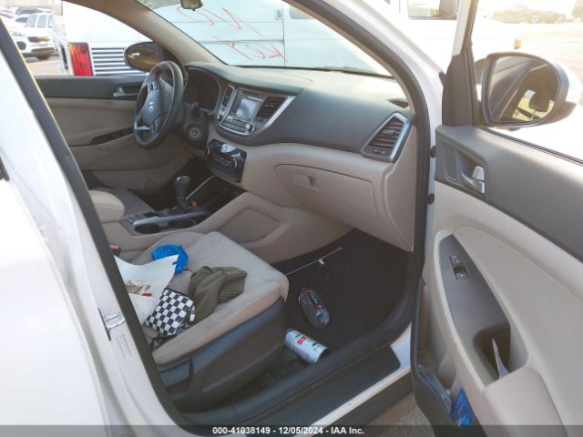 KM8J23A42GU126571 Hyundai TUCSON SE
