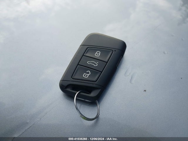 3VWEB7BU8KM174632 Volkswagen Jetta 1.4t Sel