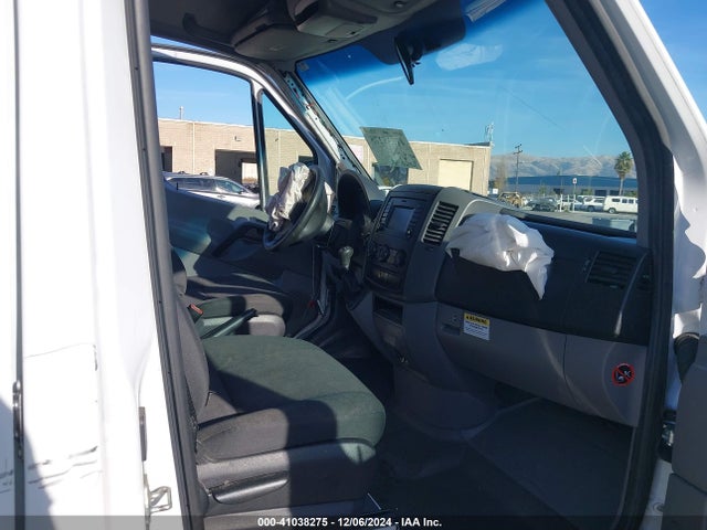 WD3PE7CD2HP563328 Mercedes-Benz Sprinter 2500 Standard Roof V6