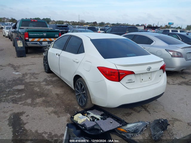 Toyota COROLLA SE 2019 5YFBURHE2KP857673 Image 3