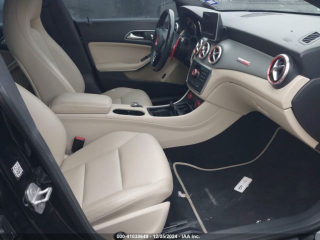 WDDSJ4GB0EN141767 Mercedes-Benz CLA 250 4MATIC
