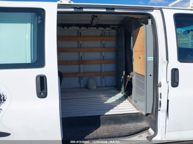1GTW7AFF8H1911075 GMC Savana 2500 Work Van