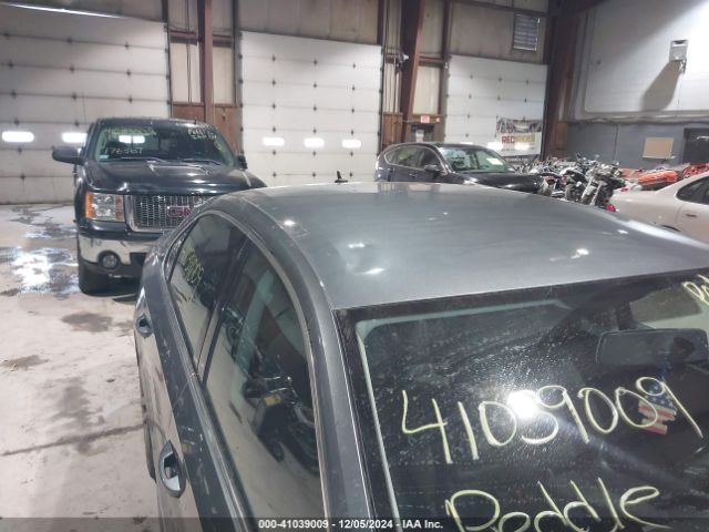 1VWAT7A35GC034762 Volkswagen Passat 1.8t R-line