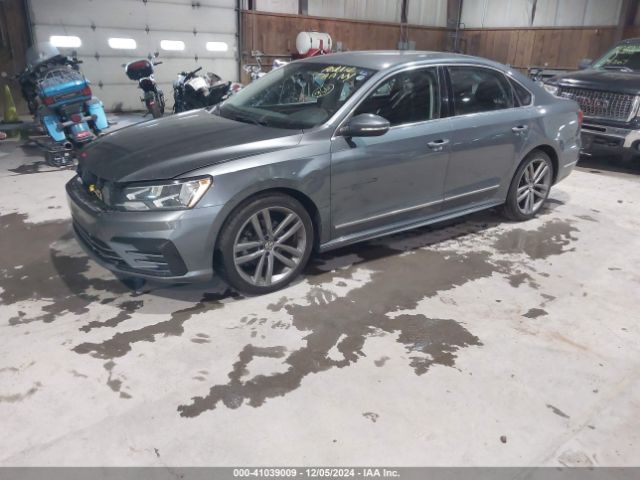 1VWAT7A35GC034762 Volkswagen Passat 1.8t R-line