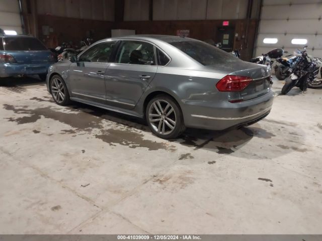 1VWAT7A35GC034762 Volkswagen Passat 1.8t R-line