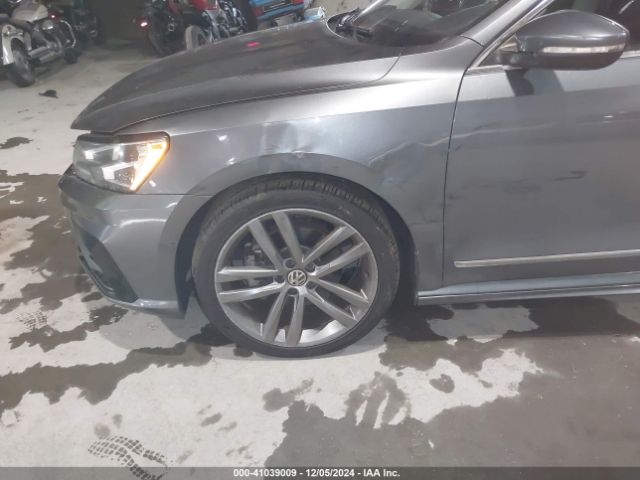 1VWAT7A35GC034762 Volkswagen Passat 1.8t R-line
