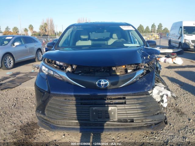 5TDKSKFC9RS120860 Toyota SIENNA LE