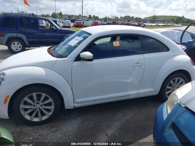 3VWFD7AT8JM728760 Volkswagen Beetle 2.0t Coast/2.0t S