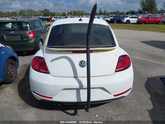 3VWFD7AT8JM728760 Volkswagen Beetle 2.0t Coast/2.0t S