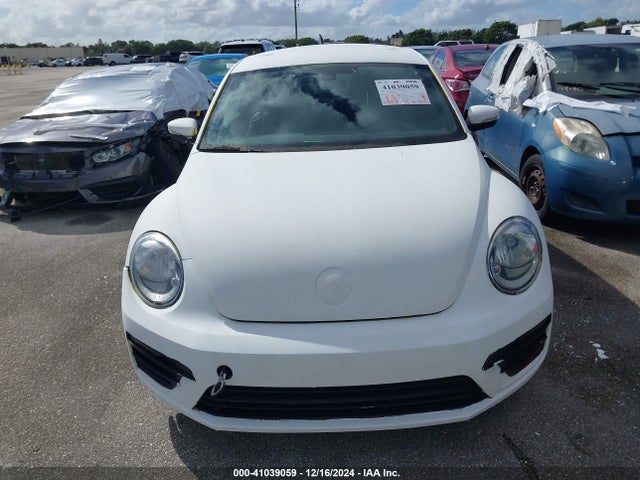 3VWFD7AT8JM728760 Volkswagen Beetle 2.0t Coast/2.0t S
