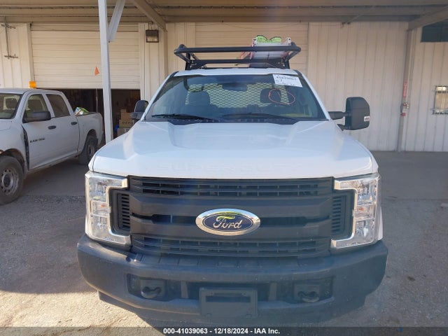 Ford F-250 Xl 2018 1FTBF2A61JEC47943 Image 12