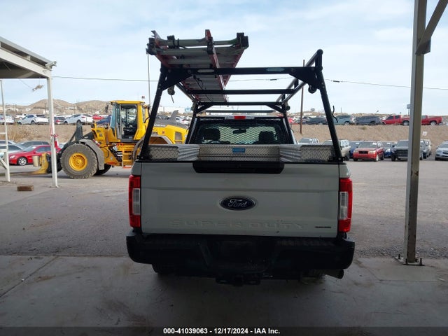 Ford F-250 Xl 2018 1FTBF2A61JEC47943 Image 16