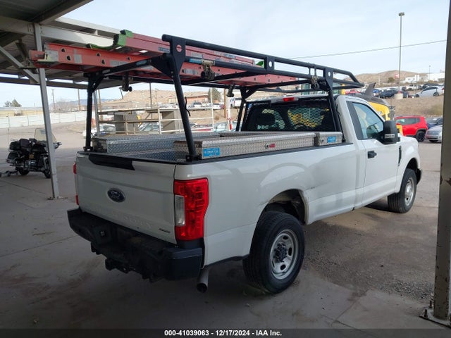 Ford F-250 Xl 2018 1FTBF2A61JEC47943 Image 4