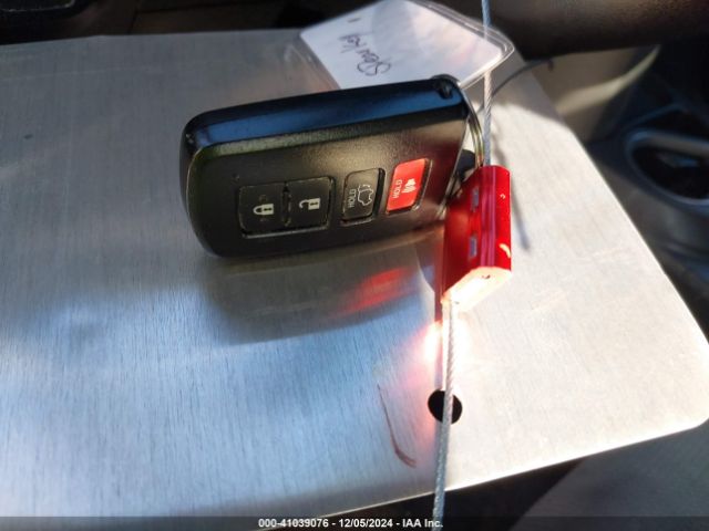 2T3WFREV1JW457317 Toyota Rav4 Adventure/xle