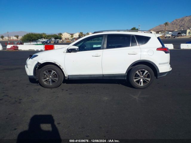 2T3WFREV1JW457317 Toyota Rav4 Adventure/xle