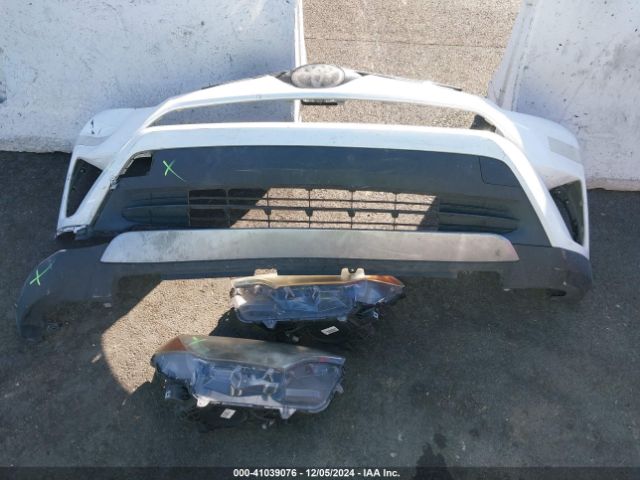 2T3WFREV1JW457317 Toyota Rav4 Adventure/xle