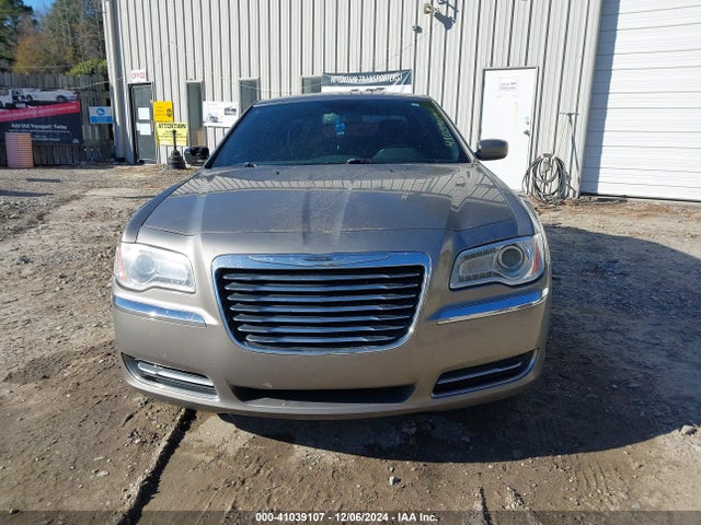 2C3CCAAG9EH181127 Chrysler 300
