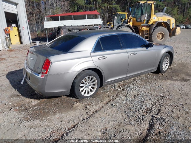 2C3CCAAG9EH181127 Chrysler 300