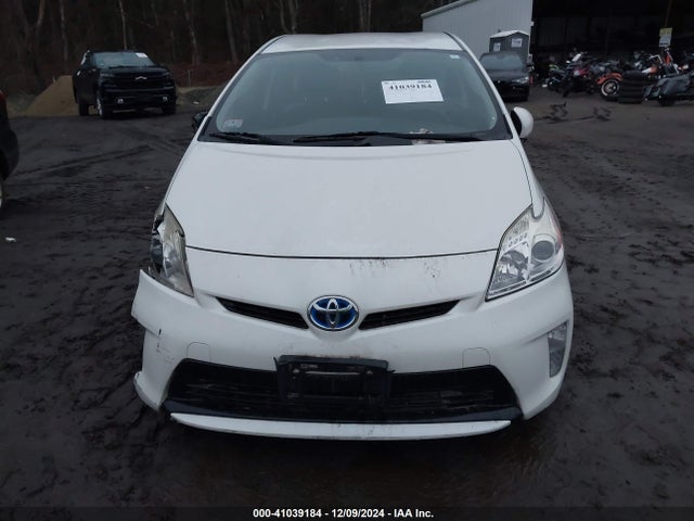 Toyota Prius Two 2015 JTDKN3DU2F0407030 Image 12