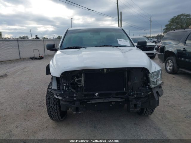 3C6JR6DG3JG122702 RAM 1500 Tradesman  4x2 8' Box