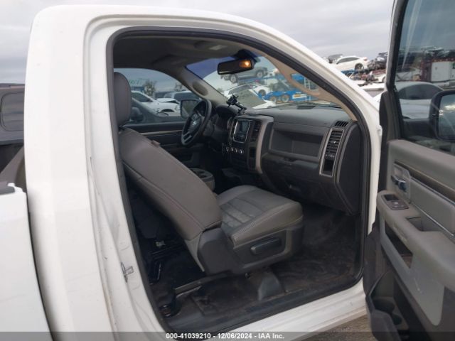 3C6JR6DG3JG122702 RAM 1500 Tradesman  4x2 8' Box