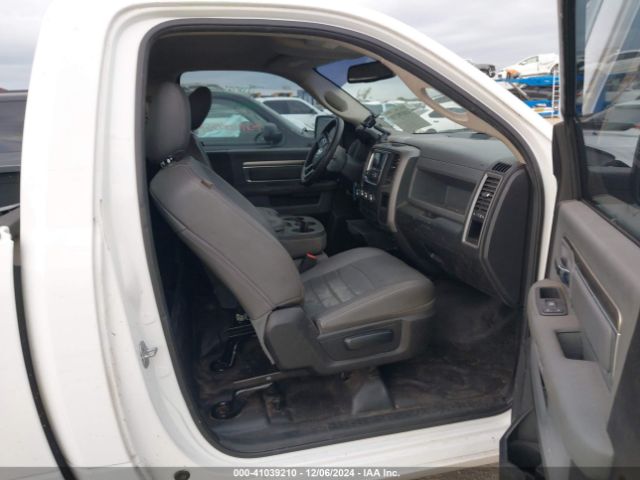 3C6JR6DG3JG122702 RAM 1500 Tradesman  4x2 8' Box