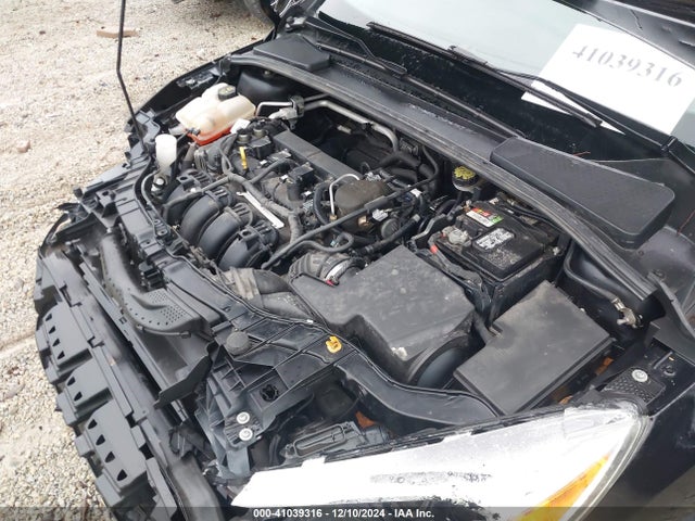 Ford FOCUS SE 2016 1FADP3F28GL314551 Image 10