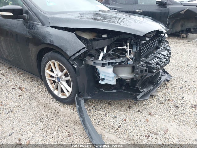 Ford FOCUS SE 2016 1FADP3F28GL314551 Image 18