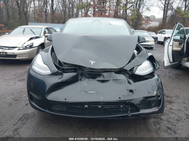 7SAYGDEE7NF392786 Tesla Model Y Long Range Dual Motor All-wheel Drive