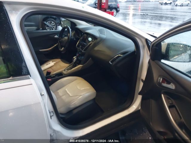 1FADP3N29GL222933 Ford Focus Titanium