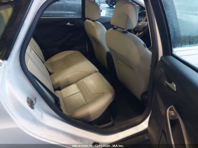 1FADP3N29GL222933 Ford Focus Titanium