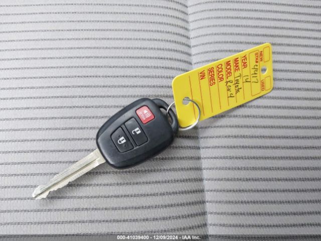 2T3RFREVXEW188155 Toyota Rav4 Xle